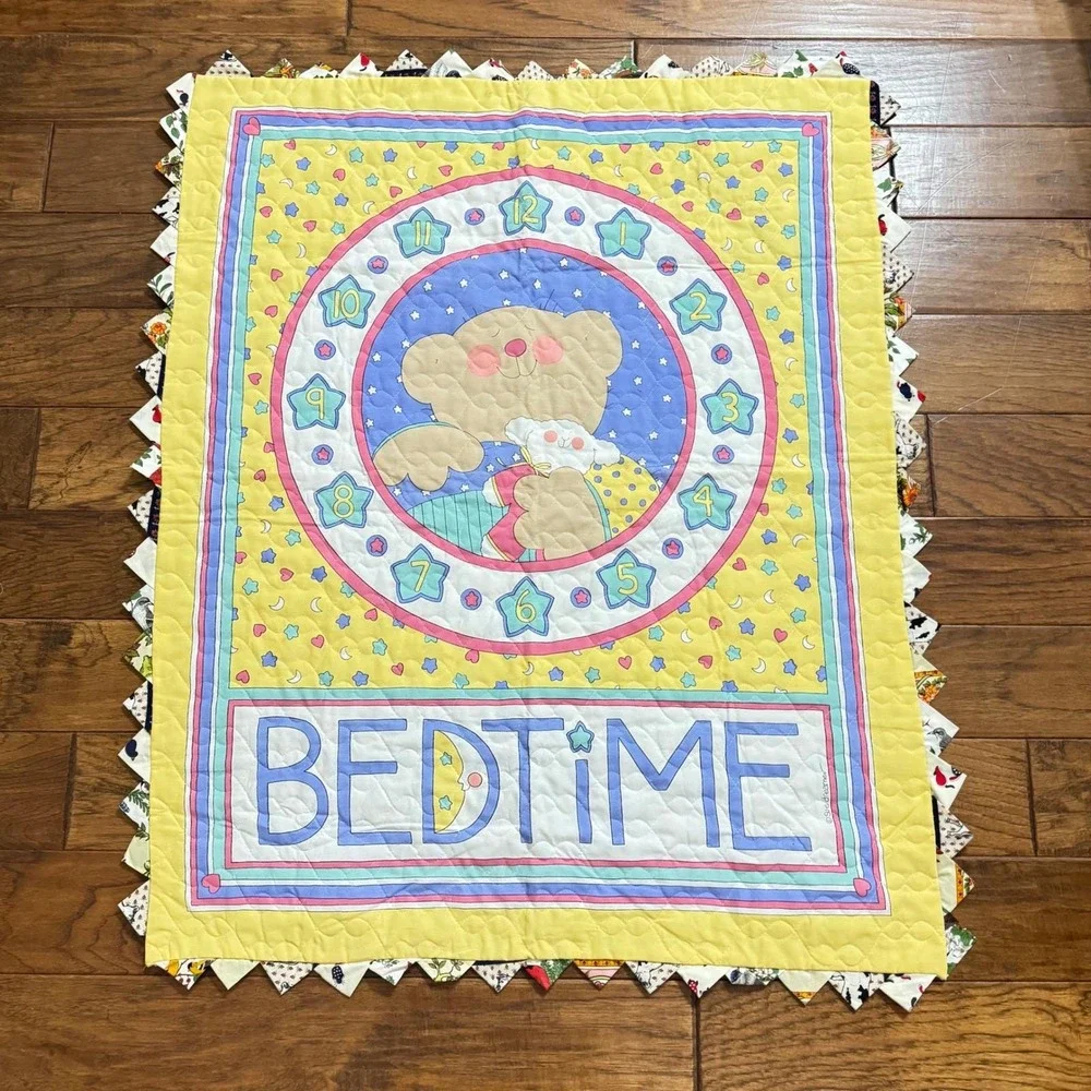 Sue Dreamer VTG Baby Quilt Bedtime Teddy Bear Clock Yellow Prairie Point‎ 36x45